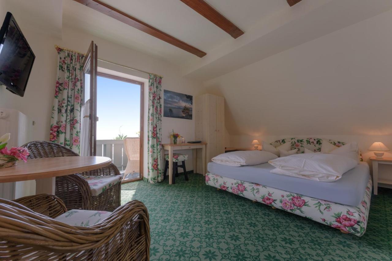 Hotel "Malerwinkel" Gmbh Seeon-Seebruck Oda fotoğraf